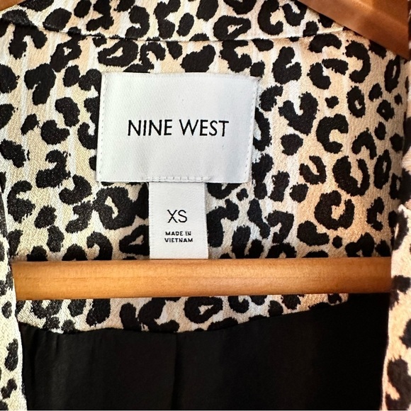 Nine West Leopard print silk like blazer Size: XS - Picture 4 of 5
